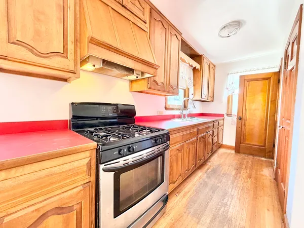 $115,000 | 608 North Shabbona Street, Streator, IL 61364