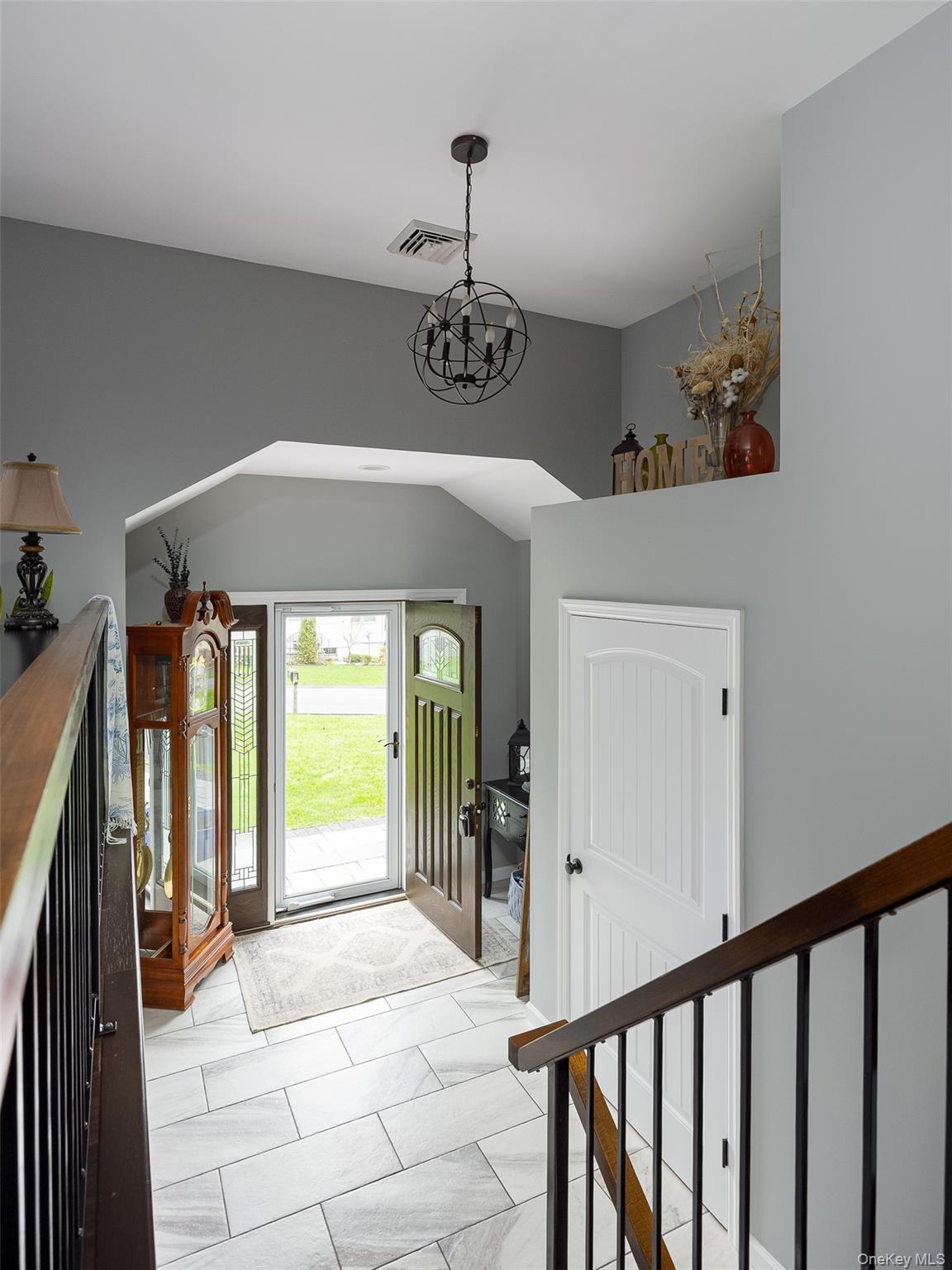 8 Willow Road Beacon, NY 12508 - Photo 4 of 30