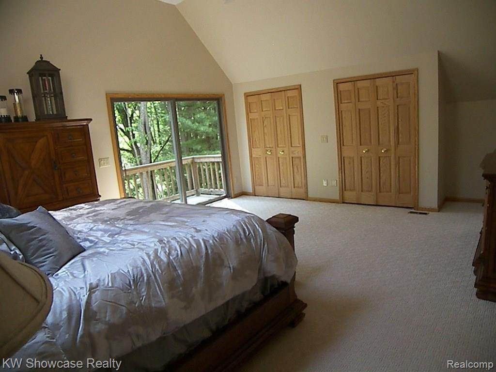 833 North Hughes Road Howell, MI 48843 - Photo 34 of 61 100_3666.jpg