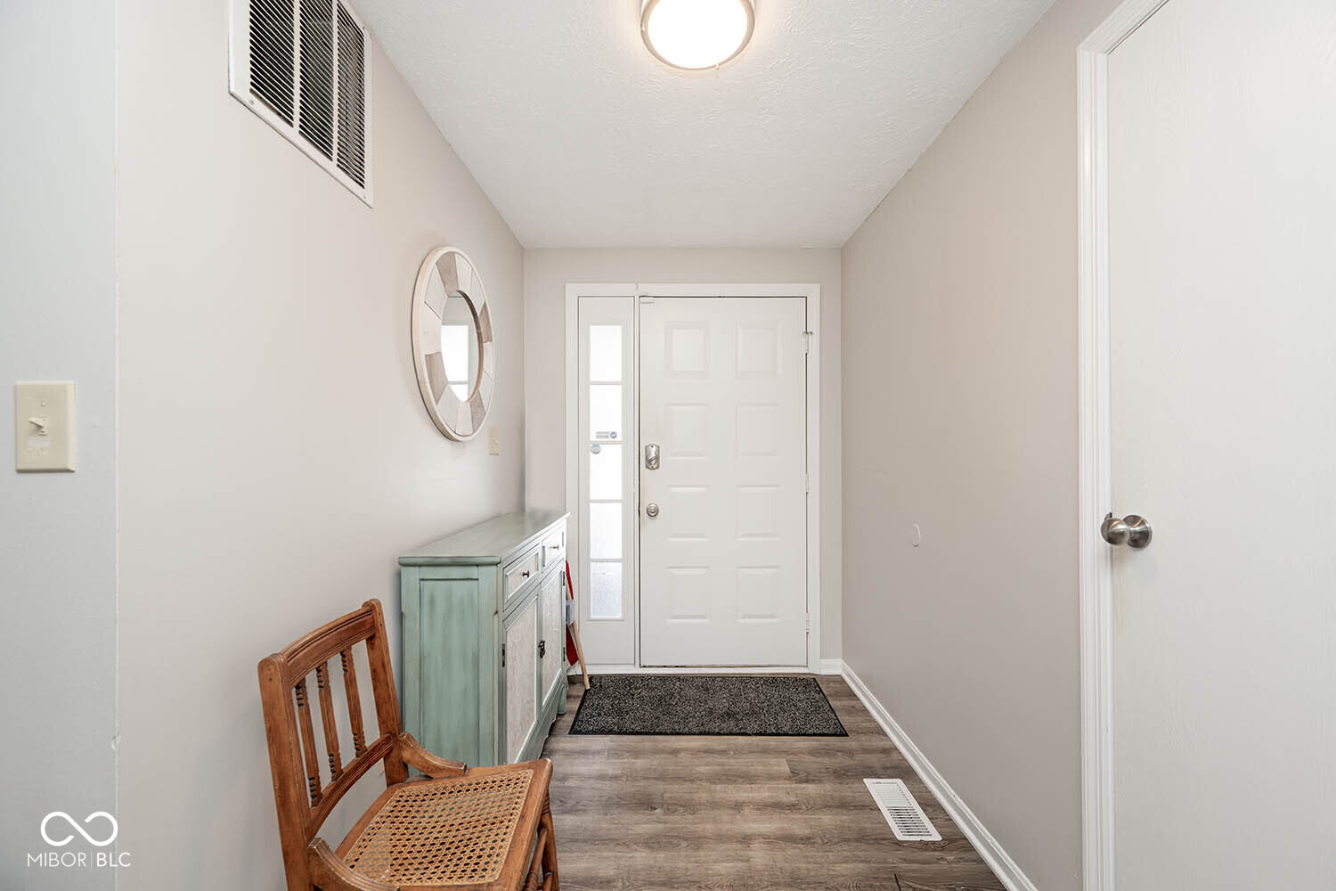 8313 Castle Ridge Lane Indianapolis, IN 46256 - Photo 5 of 30