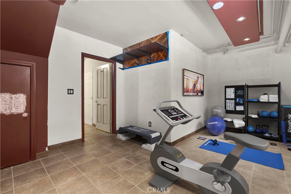 5242 Vesper Avenue, Unit 7 Sherman Oaks, CA 91411 - Photo 17 of 29