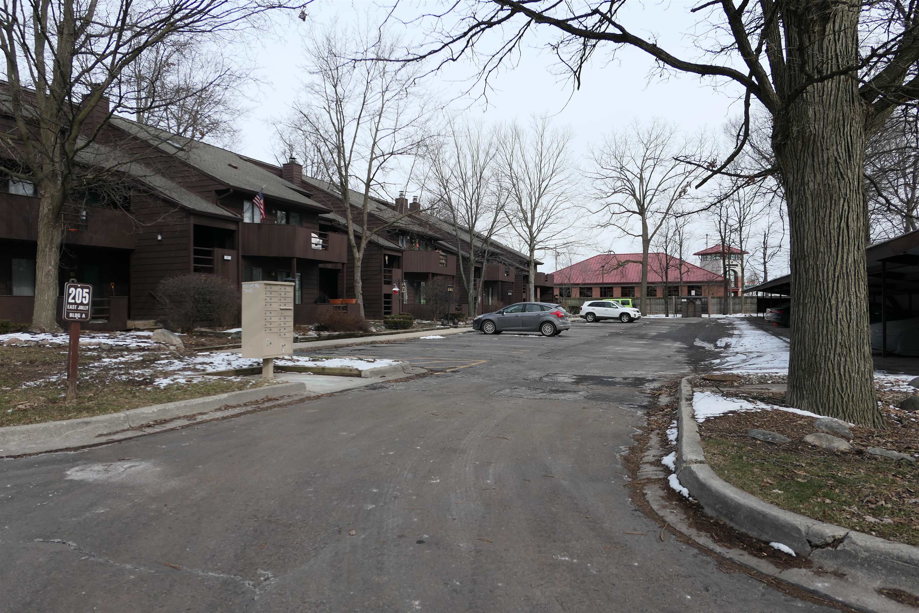 205 East Jolly Road, Unit 6 Lansing, MI 48910 - Photo 2 of 18