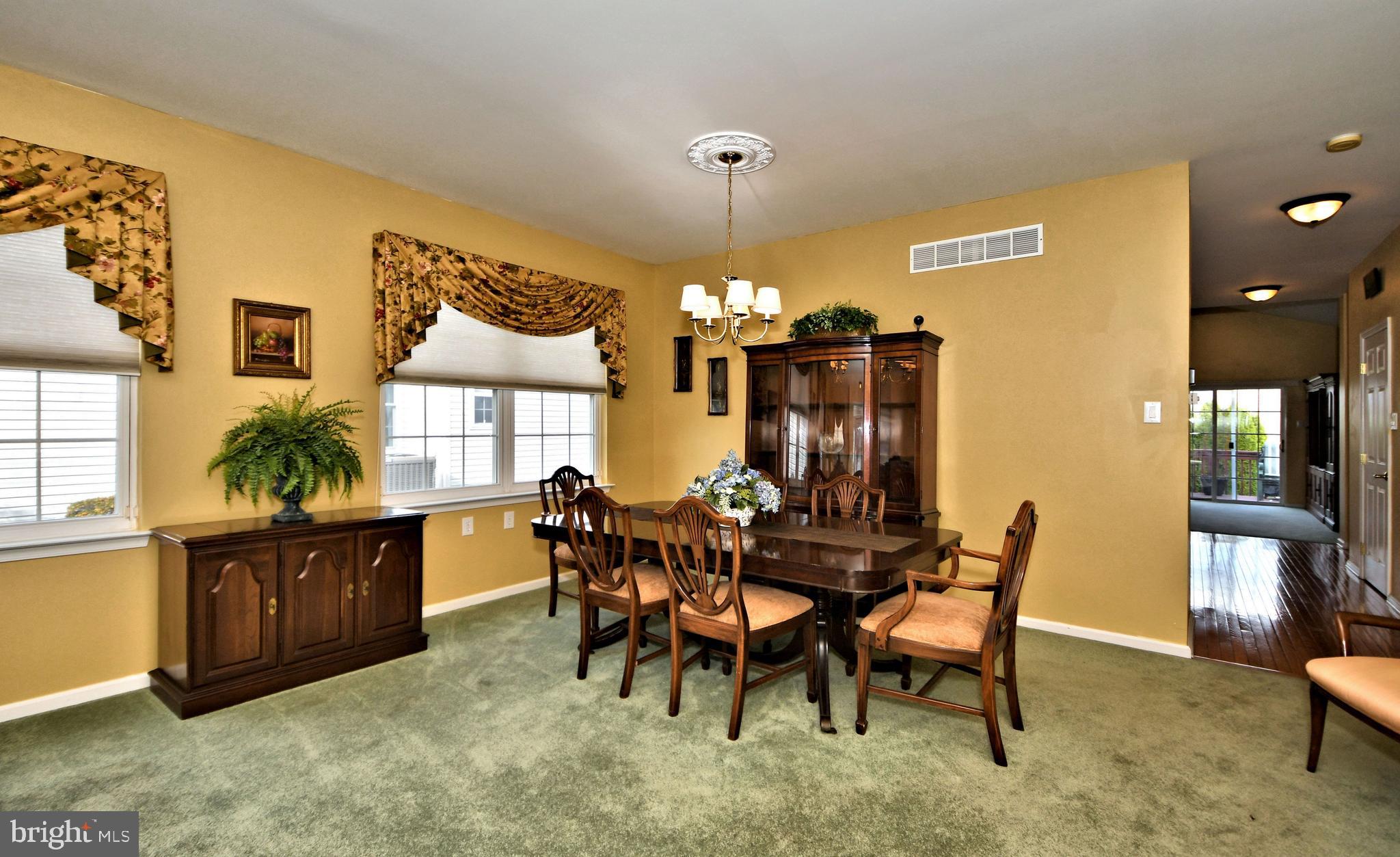 19 Bluebonnet Road Langhorne, PA 19047 - Photo 11 of 51 Dining room
