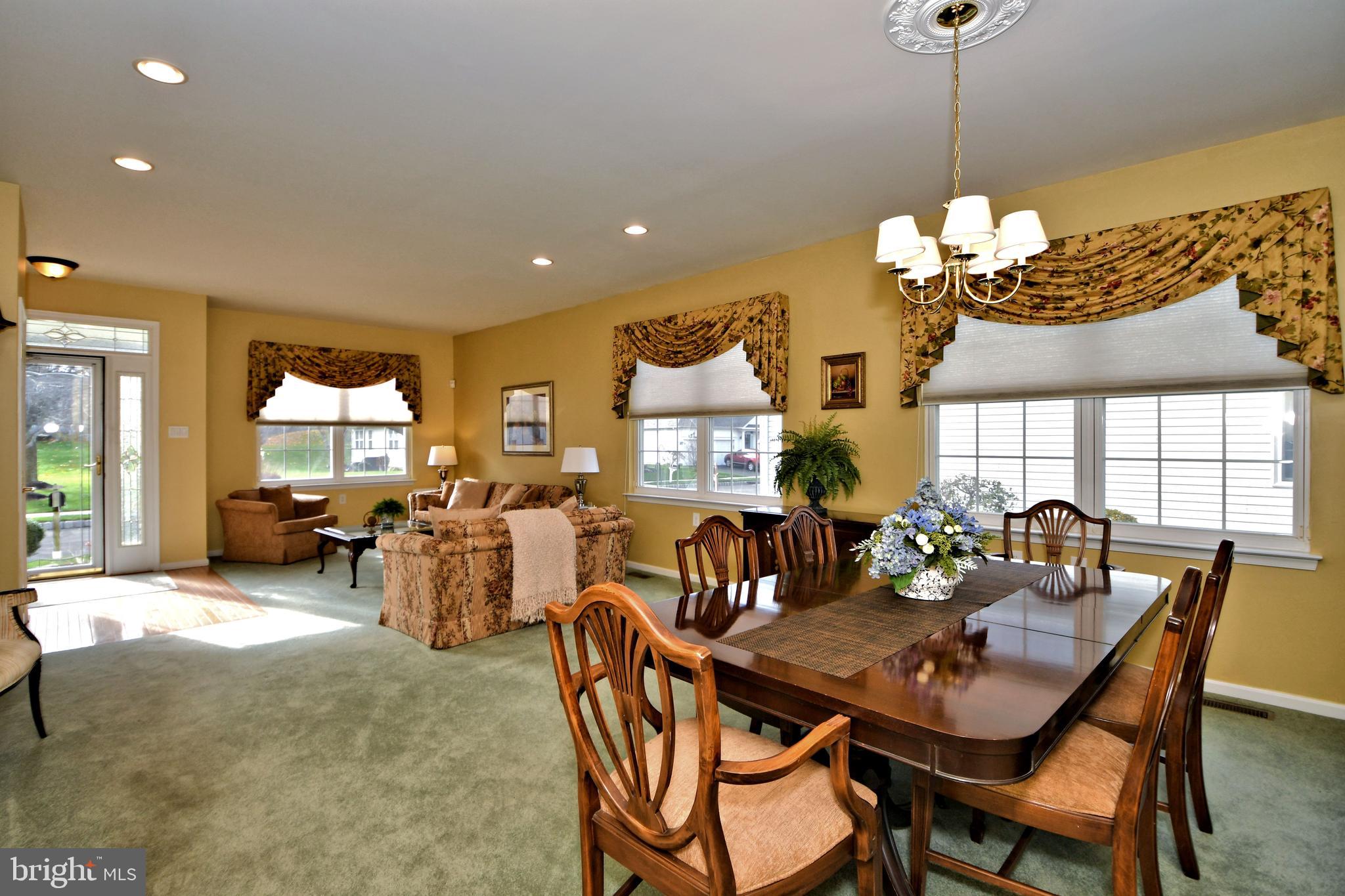 19 Bluebonnet Road Langhorne, PA 19047 - Photo 13 of 51 Dining room