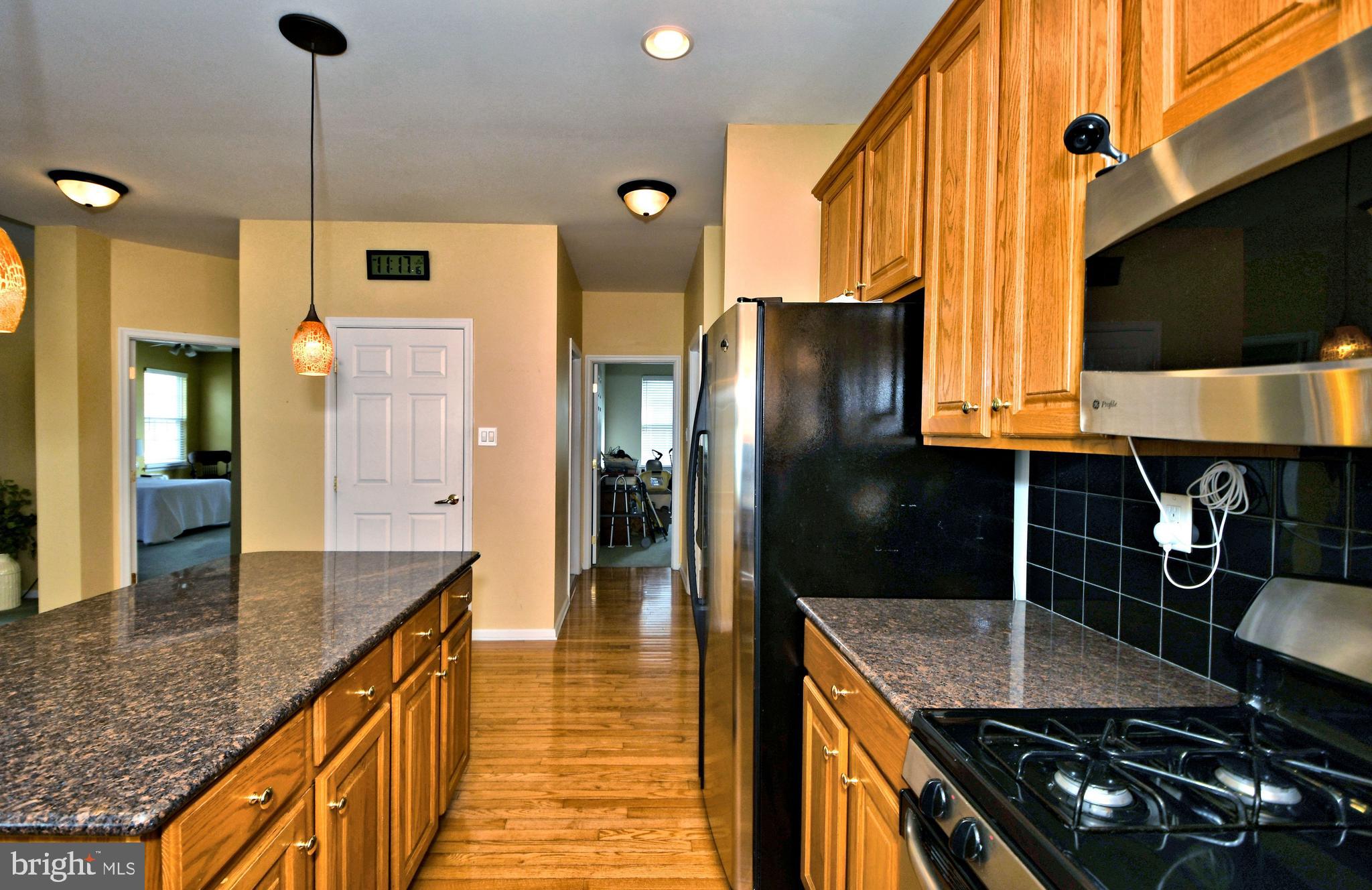 19 Bluebonnet Road Langhorne, PA 19047 - Photo 17 of 51 Kitc hen