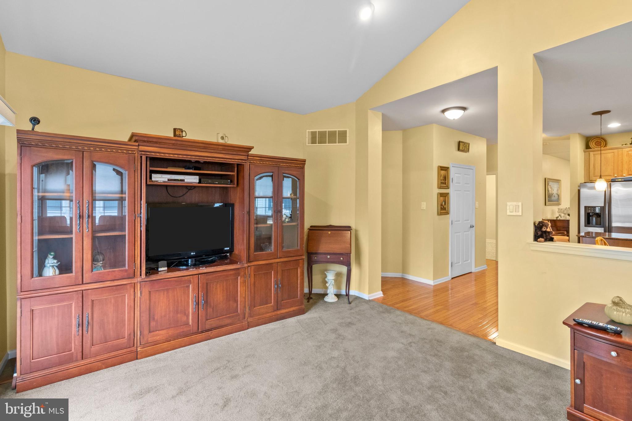 19 Bluebonnet Road Langhorne, PA 19047 - Photo 24 of 51 Family room