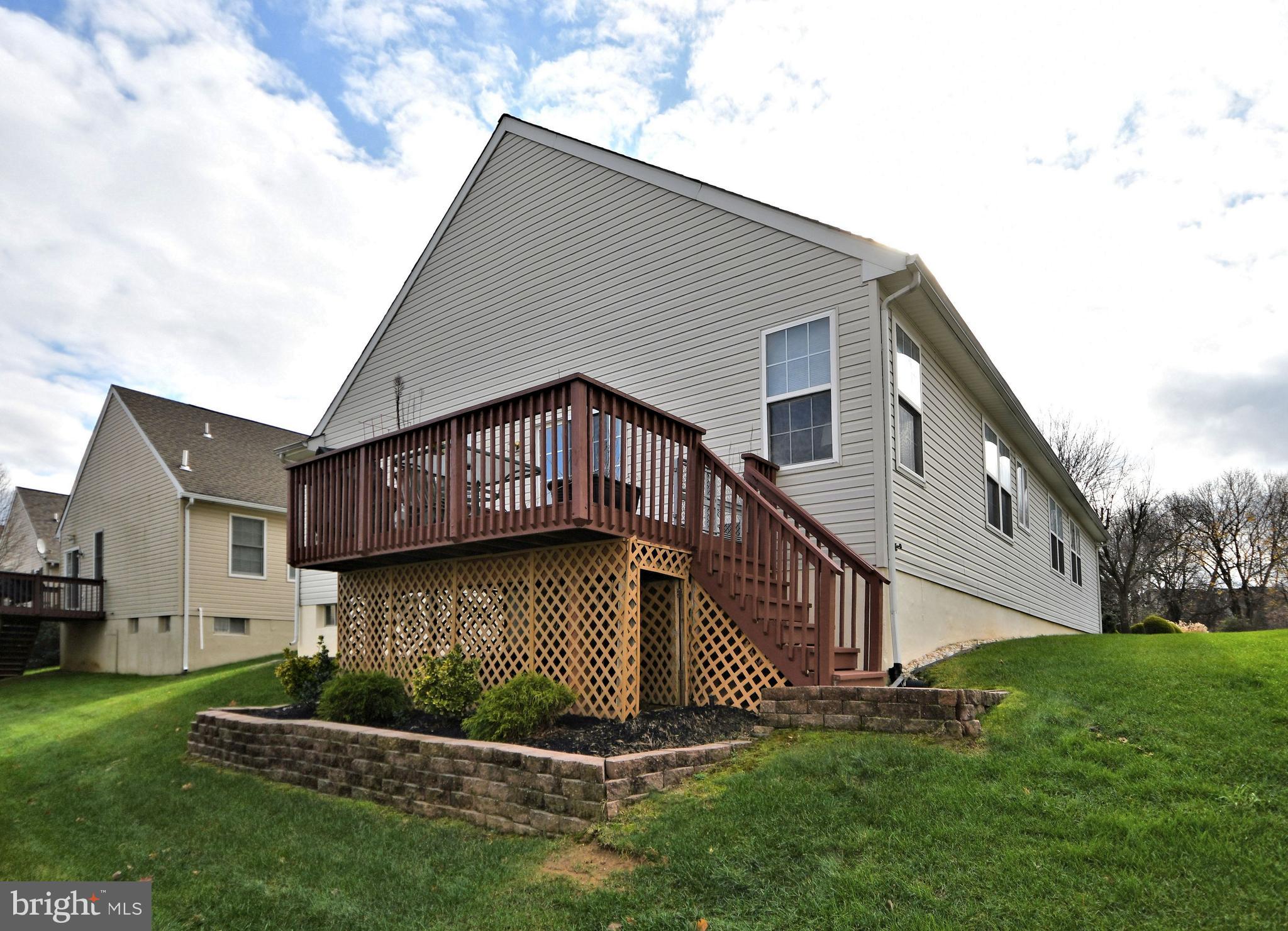 19 Bluebonnet Road Langhorne, PA 19047 - Photo 50 of 51 Side view of home