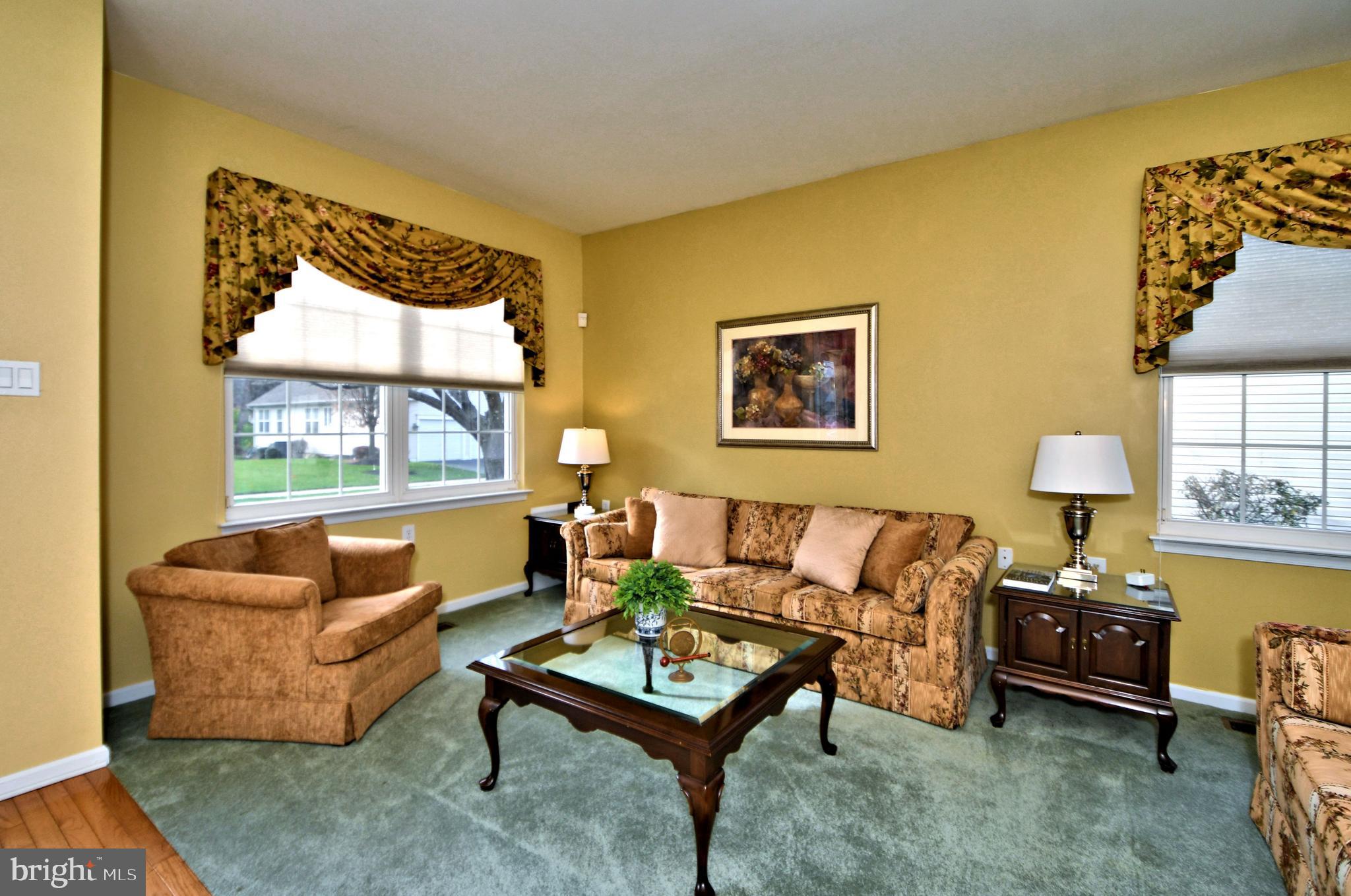 19 Bluebonnet Road Langhorne, PA 19047 - Photo 8 of 51 Living room