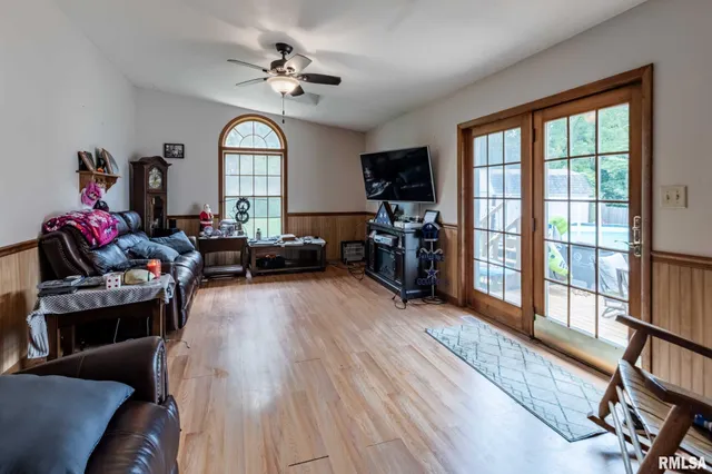 $265,000 | 514 North Smith Street, Galatia, IL 62935