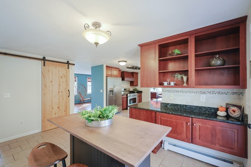 59 Old Farm Road Douglas, MA 01516 - Photo 12 of 41