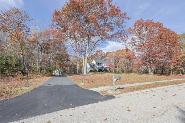 $775,700 | 59 Old Farm Road, Douglas, MA 01516