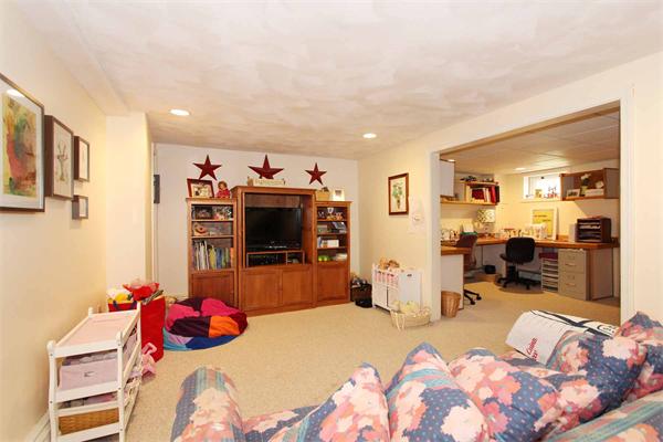 13 Valentine Road Hopkinton, MA 01748 - Photo 16 of 22 Gallery Image 16