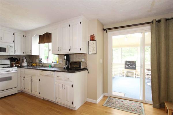 13 Valentine Road Hopkinton, MA 01748 - Photo 5 of 22 Gallery Image 5