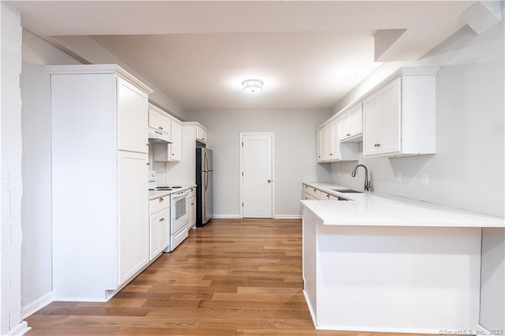 55 Cider Mill Lane, Unit COTTAGE Fairfield, CT 06824 - Photo 13 of 32