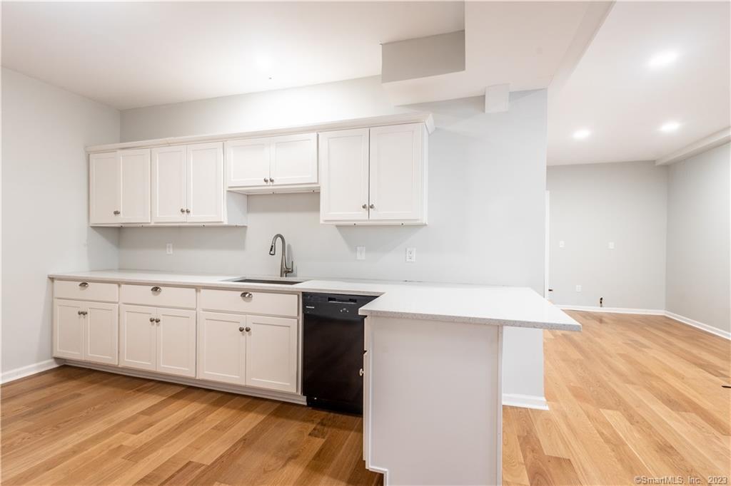 55 Cider Mill Lane, Unit COTTAGE Fairfield, CT 06824 - Photo 20 of 32