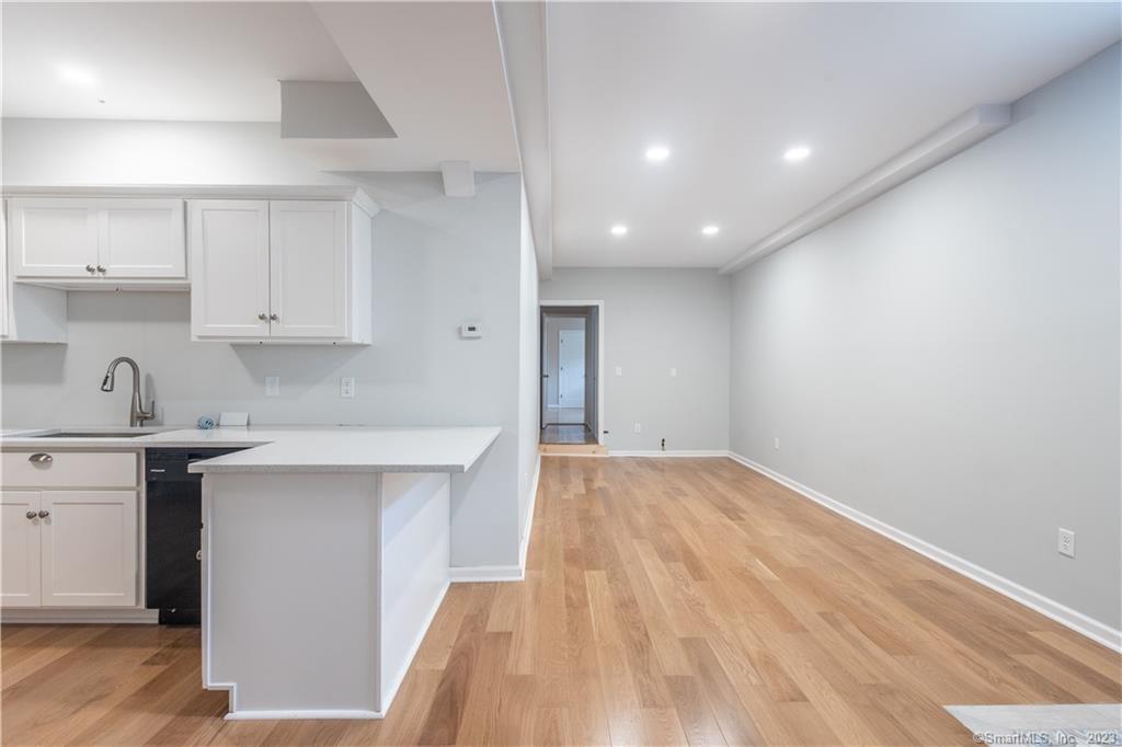 55 Cider Mill Lane, Unit COTTAGE Fairfield, CT 06824 - Photo 21 of 32