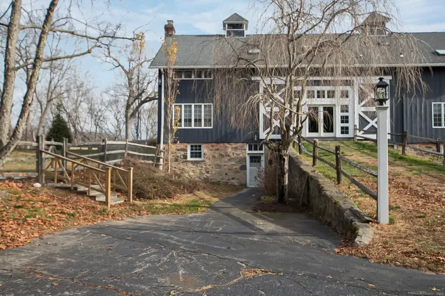 $2,950 | 55 Cider Mill Lane, Unit COTTAGE, Fairfield, CT 06824