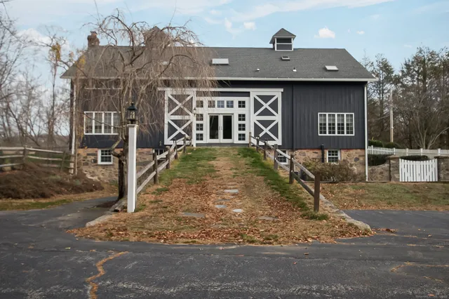 $2,950 | 55 Cider Mill Lane, Unit COTTAGE, Fairfield, CT 06824