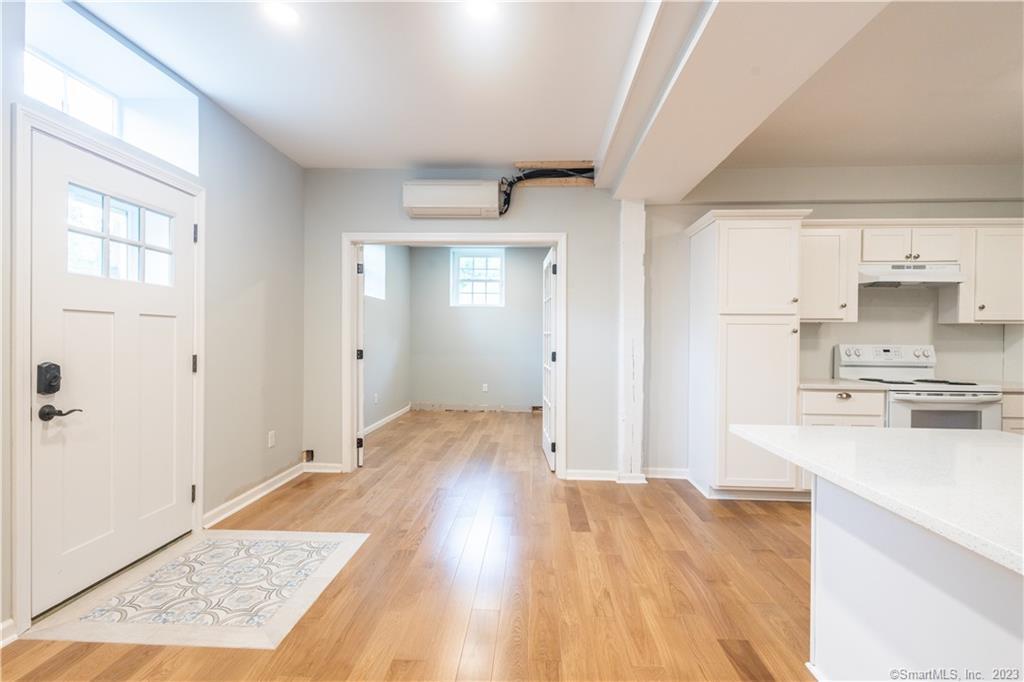 55 Cider Mill Lane, Unit COTTAGE Fairfield, CT 06824 - Photo 5 of 32