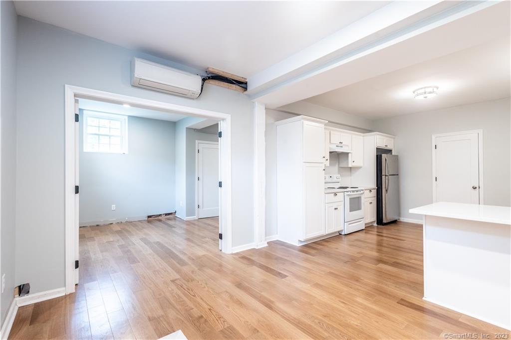 55 Cider Mill Lane, Unit COTTAGE Fairfield, CT 06824 - Photo 6 of 32