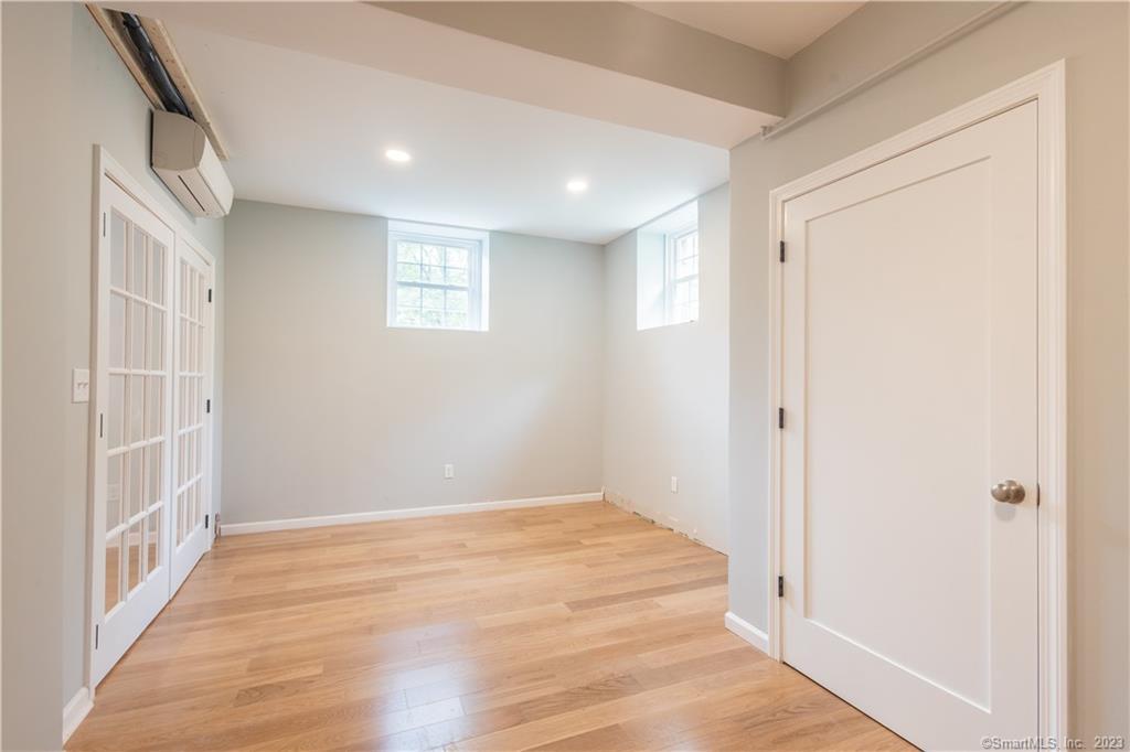 55 Cider Mill Lane, Unit COTTAGE Fairfield, CT 06824 - Photo 8 of 32