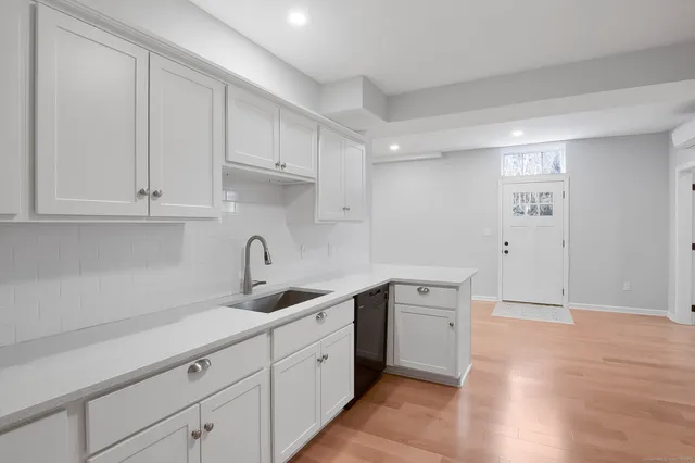 $2,950 | 55 Cider Mill Lane, Unit COTTAGE, Fairfield, CT 06824