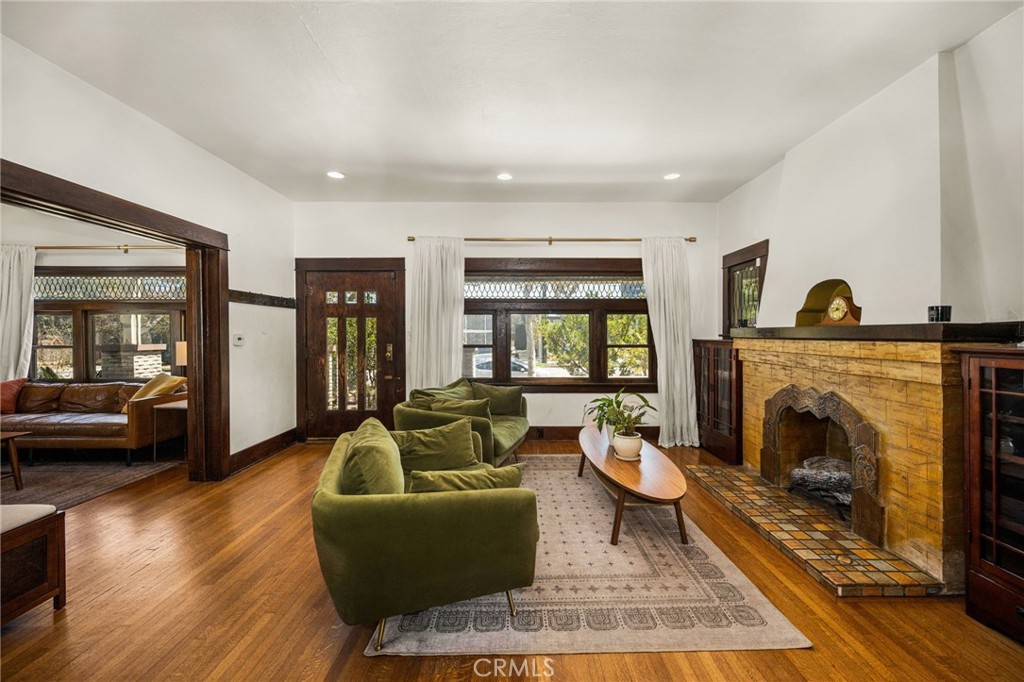 323 East Bixby Road Long Beach, CA 90807 - Photo 13 of 54 Gallery Image 13