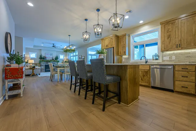 $512,000 | 1308 Sherwood Street Southeast, Hutchinson, MN 55350