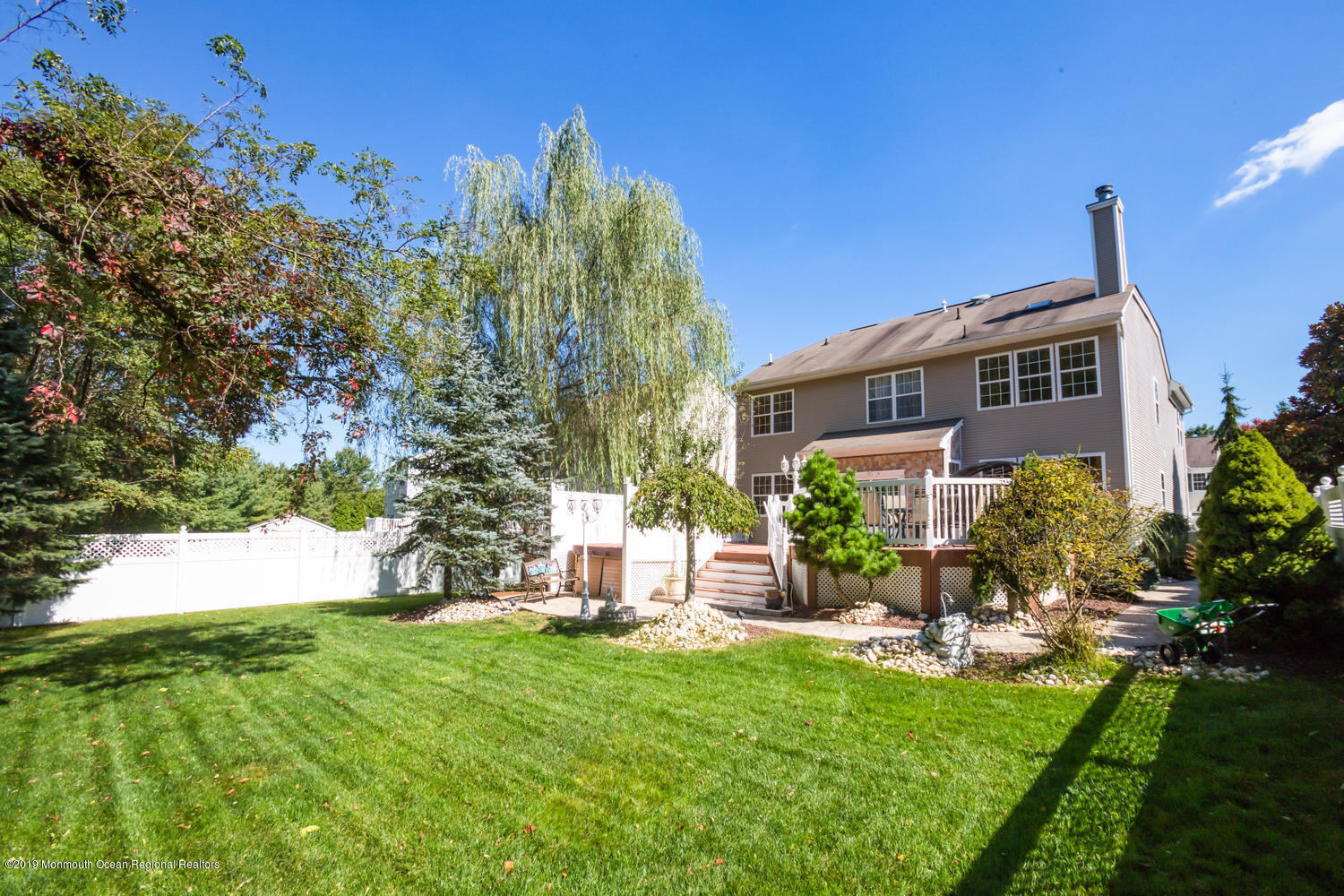 327 Wedgewood Road Morganville, NJ 07751 - Photo 26 of 33