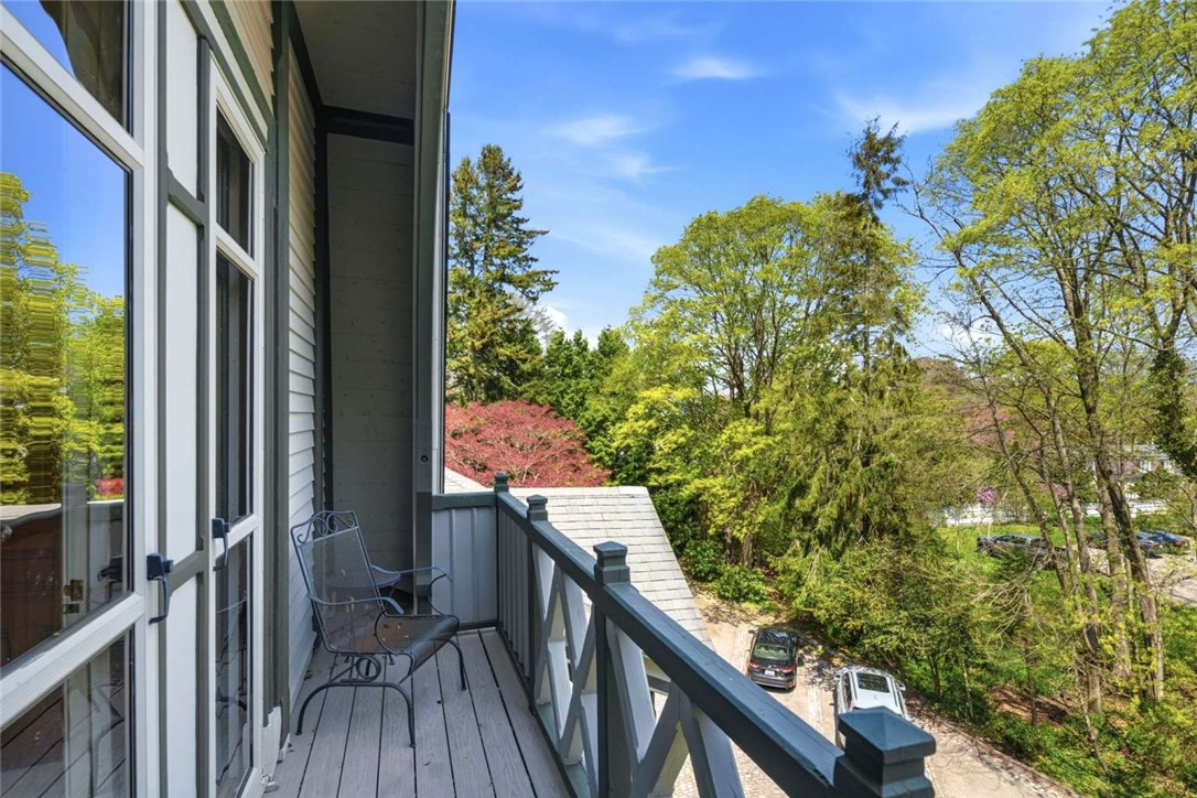 6 Howe Avenue, Unit 8 Newport, RI 02840 - Photo 12 of 20