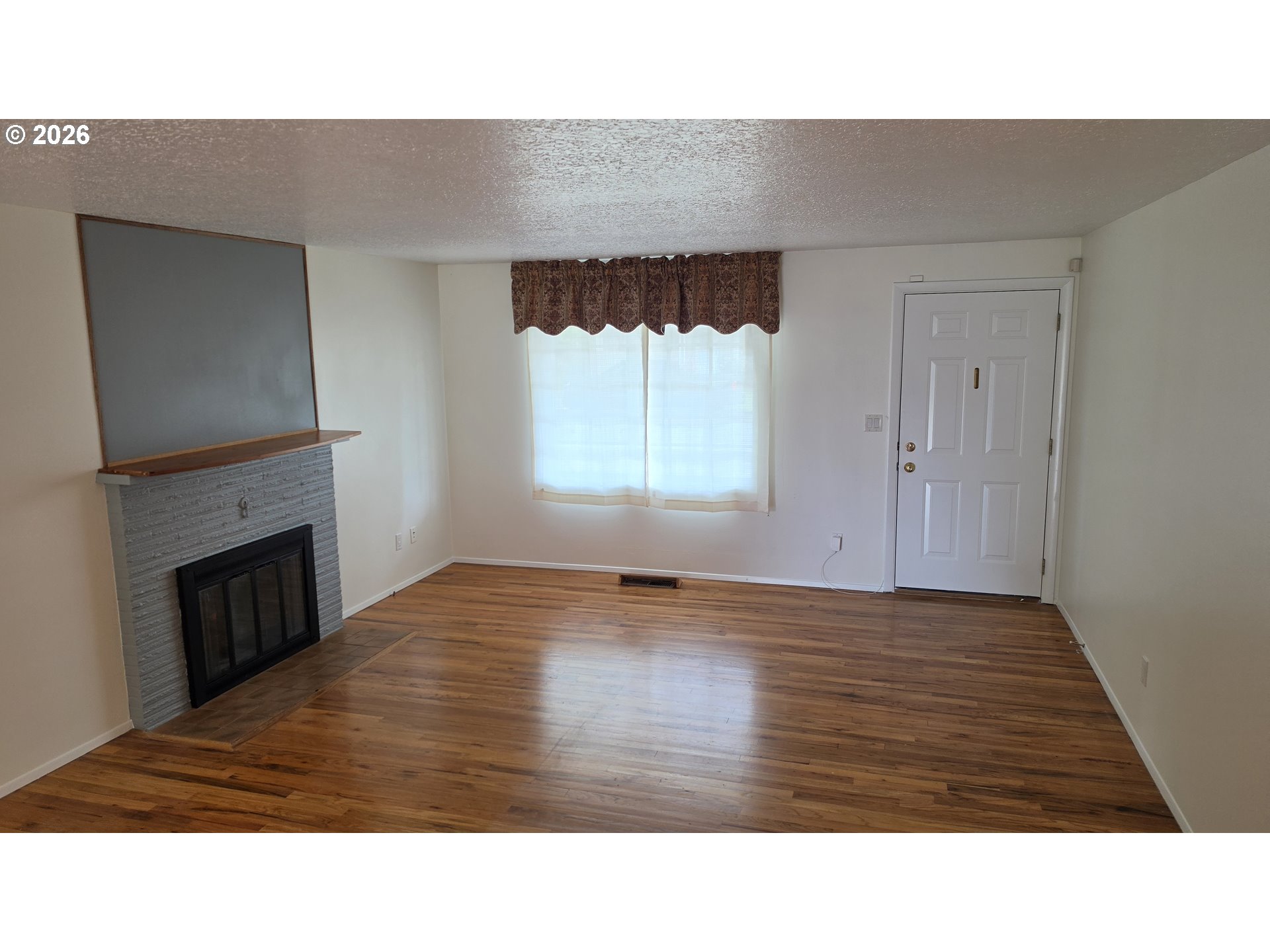 1289 Astor Way Woodburn, OR 97071 - Photo 5 of 34