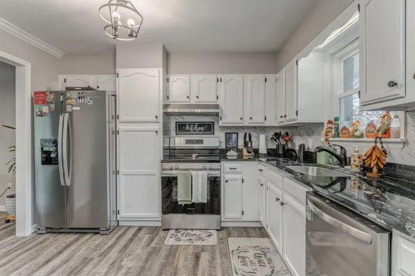 $2,800 | 618 Mooremont Terrace, Chattanooga, TN 37411