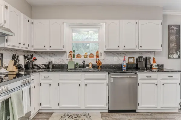 $2,800 | 618 Mooremont Terrace, Chattanooga, TN 37411