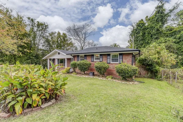 $2,800 | 618 Mooremont Terrace, Chattanooga, TN 37411
