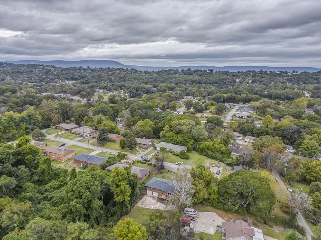 $2,800 | 618 Mooremont Terrace, Chattanooga, TN 37411