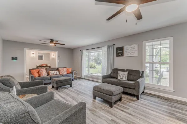 $2,800 | 618 Mooremont Terrace, Chattanooga, TN 37411