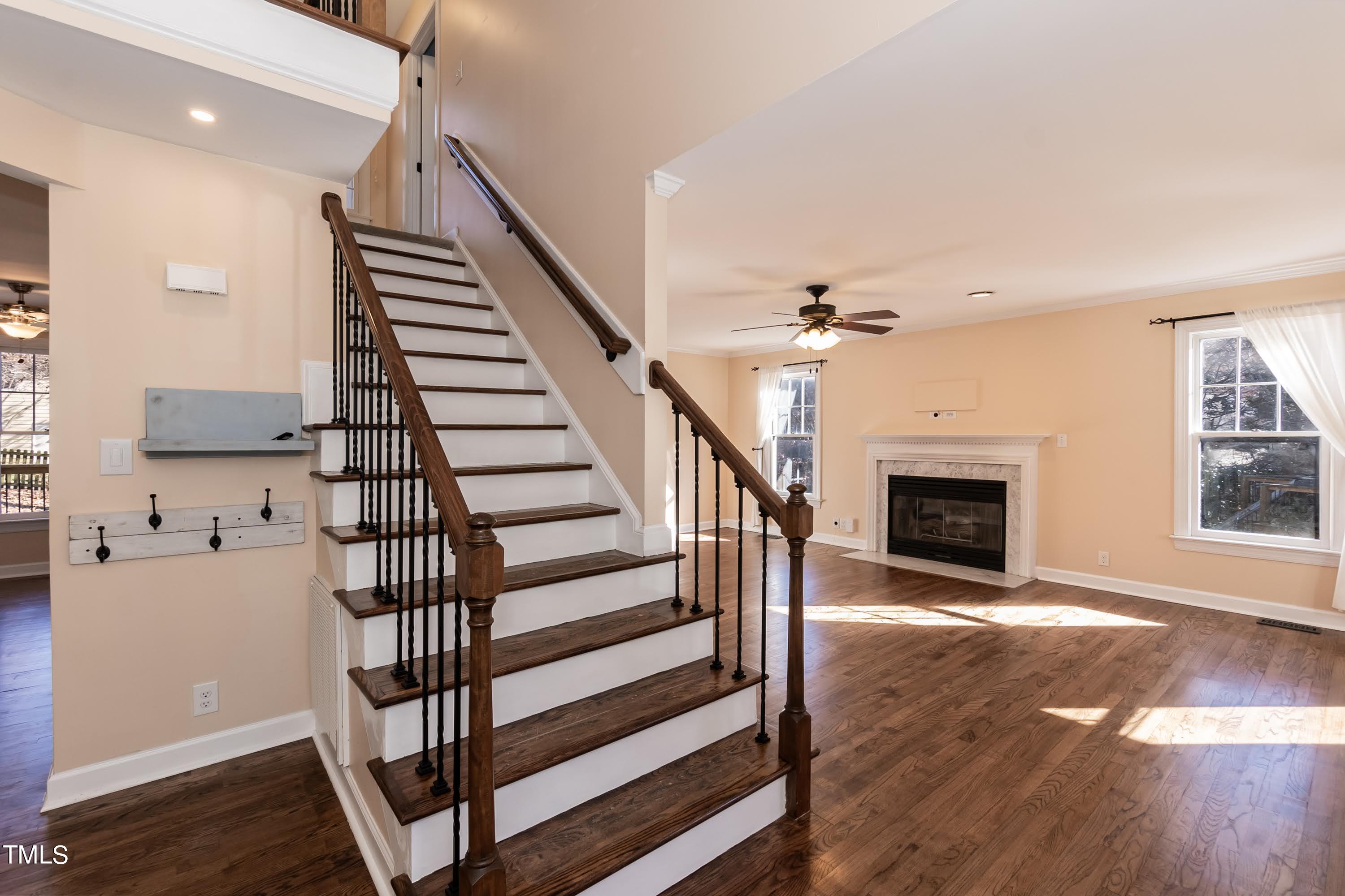 4101 Starboard Court Raleigh, NC 27613 - Photo 6 of 38 Enterance 01