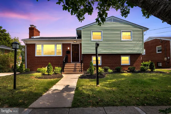 $899,995 | 4417 20th Street Northeast, Washington, DC 20018