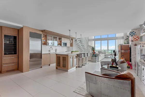 $12,500 | 1040 Biscayne Boulevard, Unit 2101, Miami, FL 33132