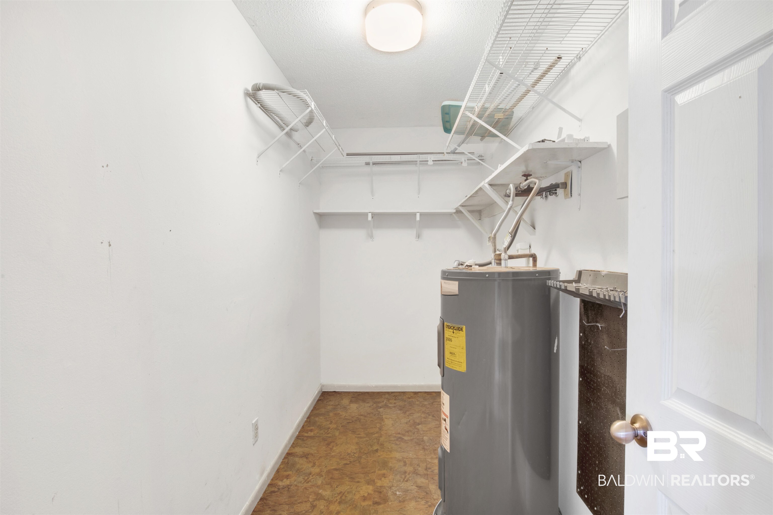 3560 Creekway Road Mobile, AL 36619 - Photo 17 of 24 Interior space with electric water heater