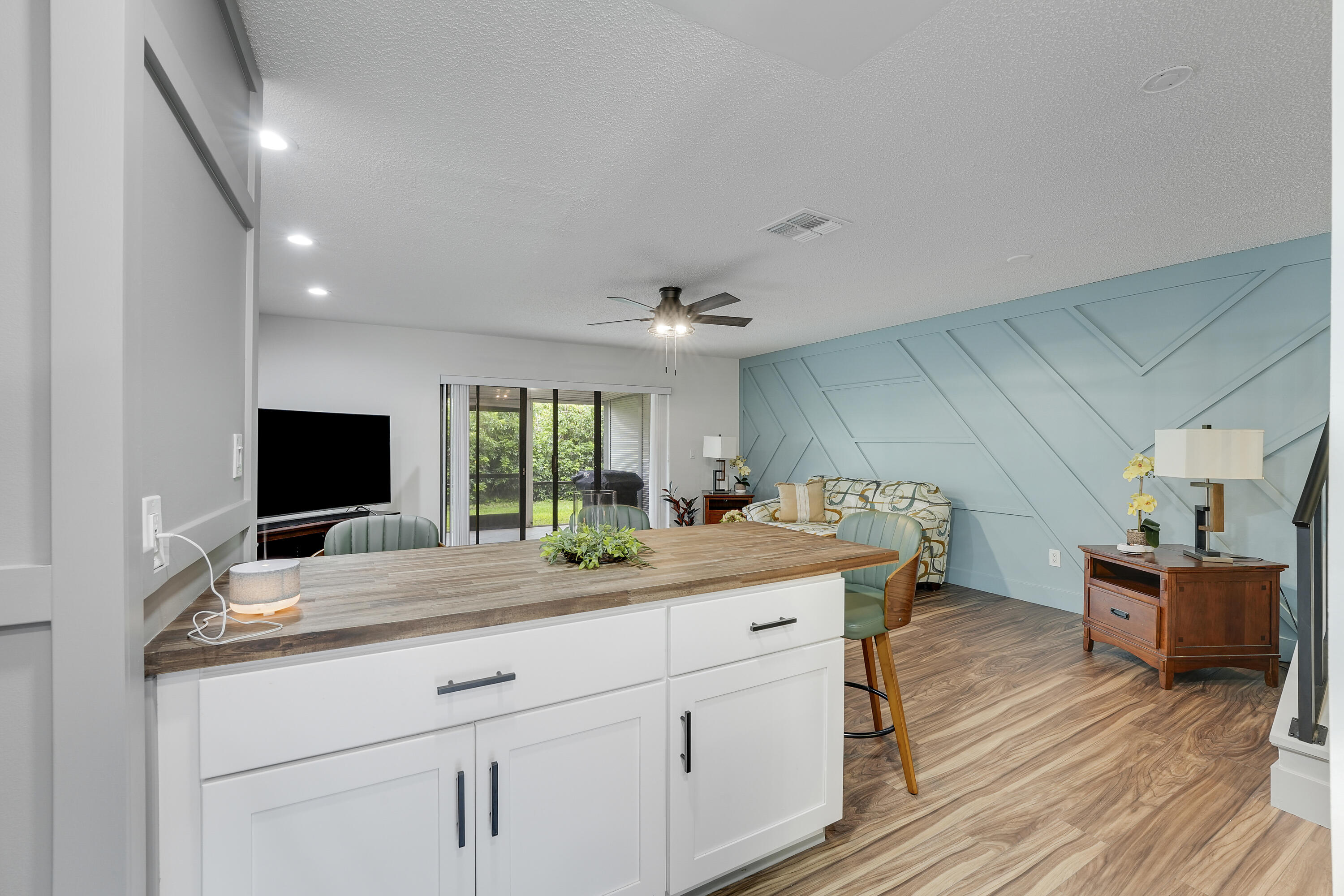 21691 Cypress Road, Unit 16C Boca Raton, FL 33433 - Photo 5 of 40 House-8