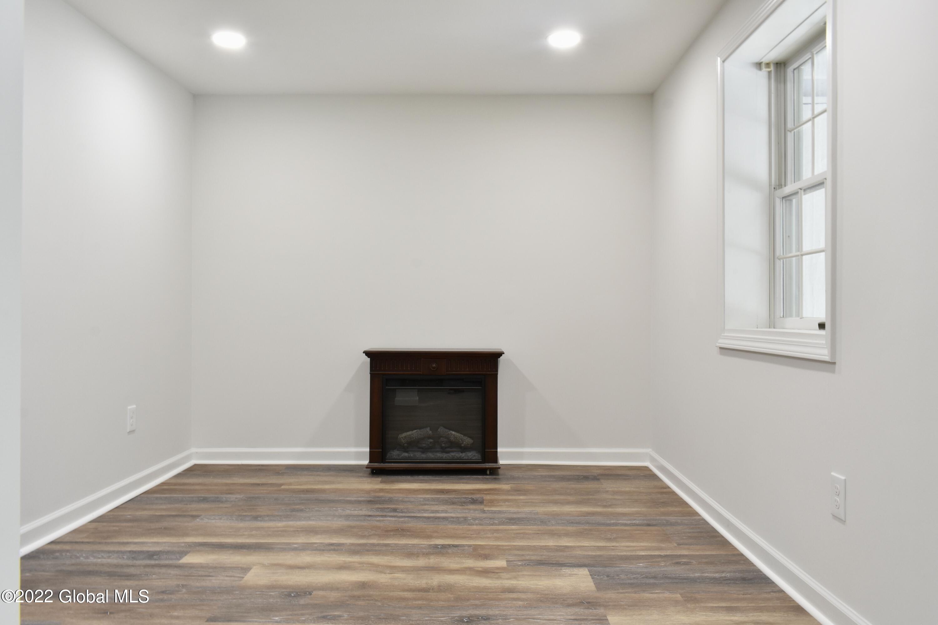 3271 East Old State Road Schenectady, NY 12303 - Photo 45 of 53 8A1A3BE0-70D2-40E7-880B-F0DEEDBA1080_1_2