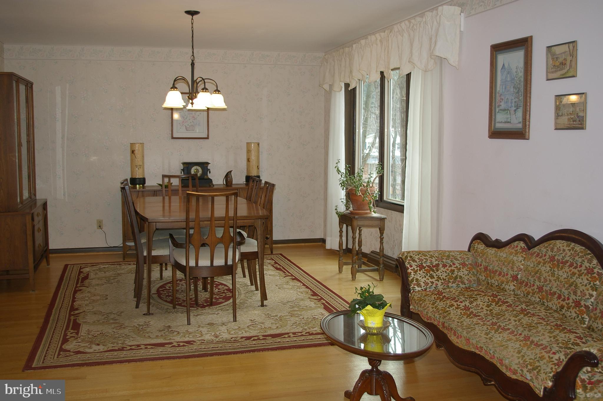 542 Maywood Road York, PA 17402 - Photo 14 of 48 Gallery Image 14