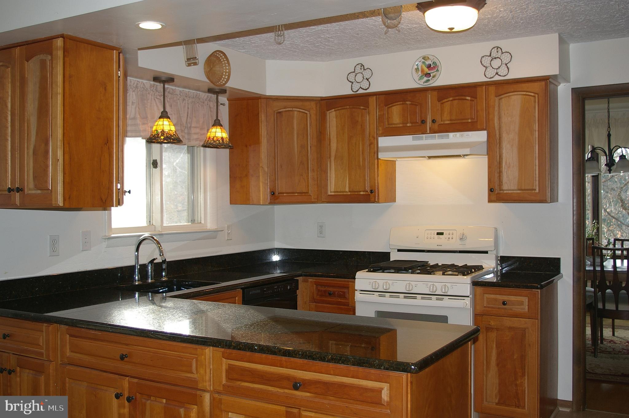 542 Maywood Road York, PA 17402 - Photo 15 of 48 Gallery Image 15