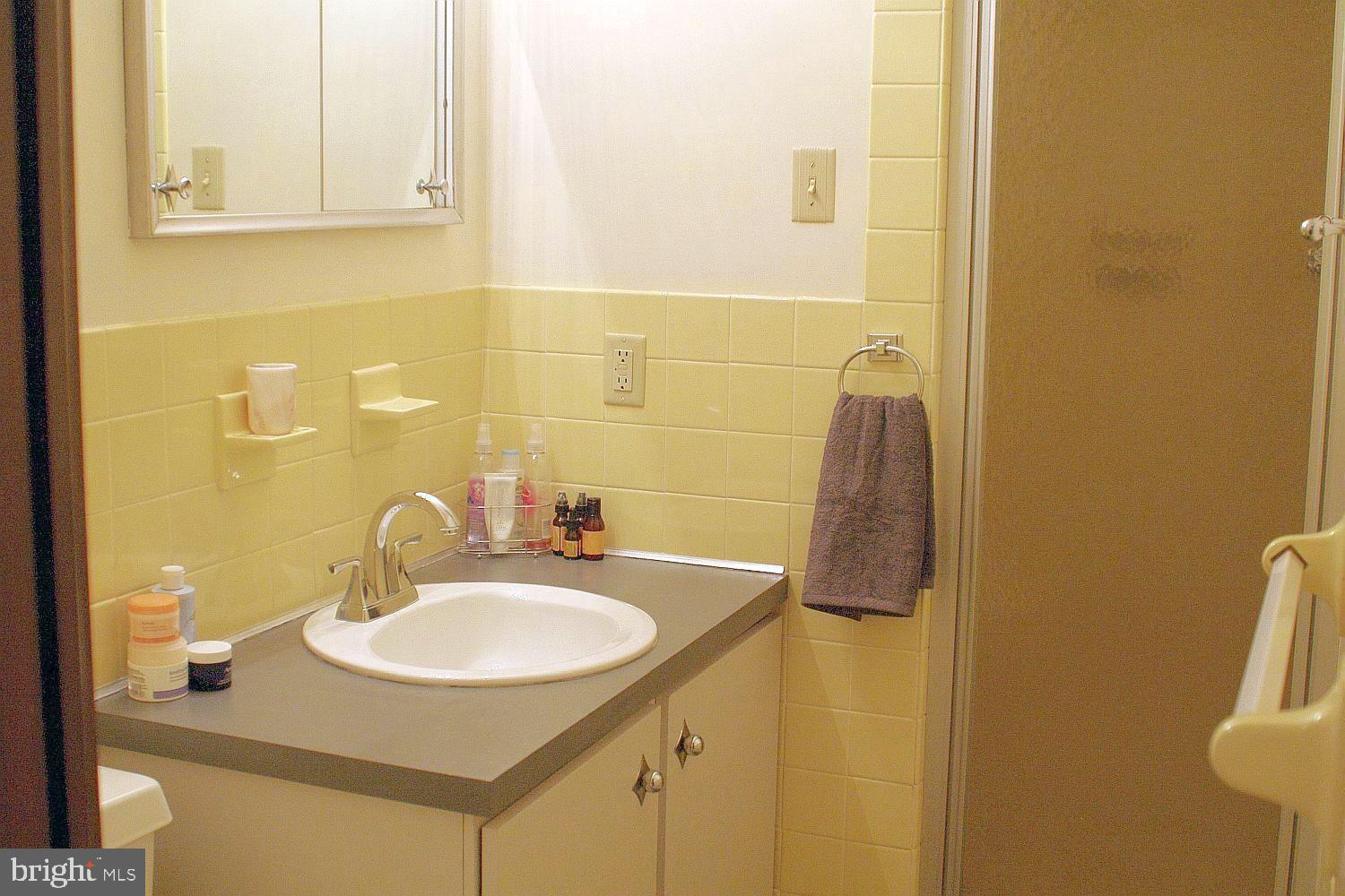 542 Maywood Road York, PA 17402 - Photo 32 of 48 Gallery Image 32