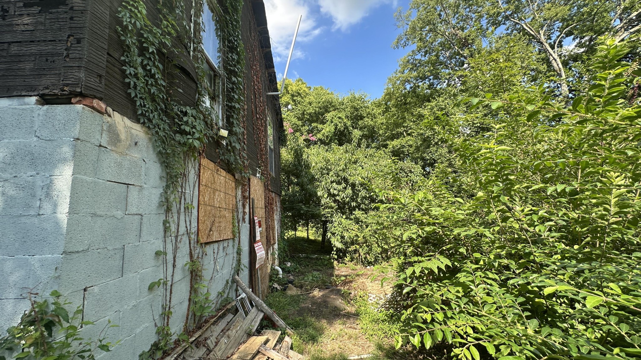 160 Dal Brown Road Chattanooga, TN 37405 - Photo 3 of 22