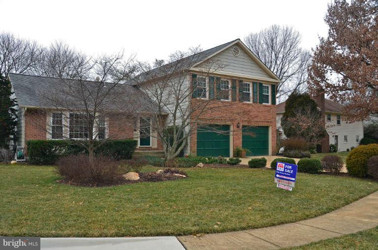 10180 Red Spruce Road Fairfax, VA 22032 - Photo 1 of 25 Front View