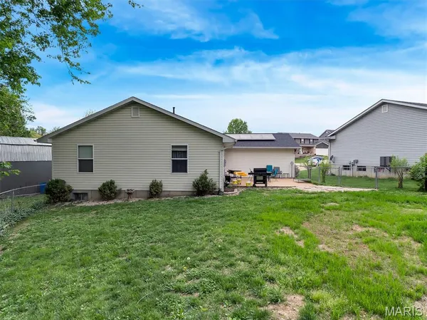 $309,999 | 1605 Paradise Landing Drive, Imperial, MO 63052