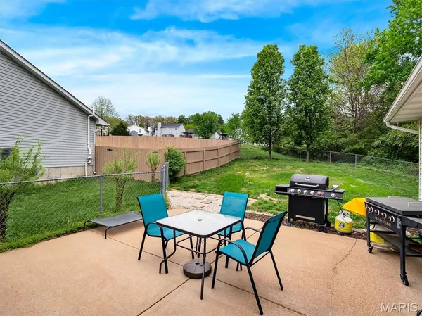 $309,999 | 1605 Paradise Landing Drive, Imperial, MO 63052