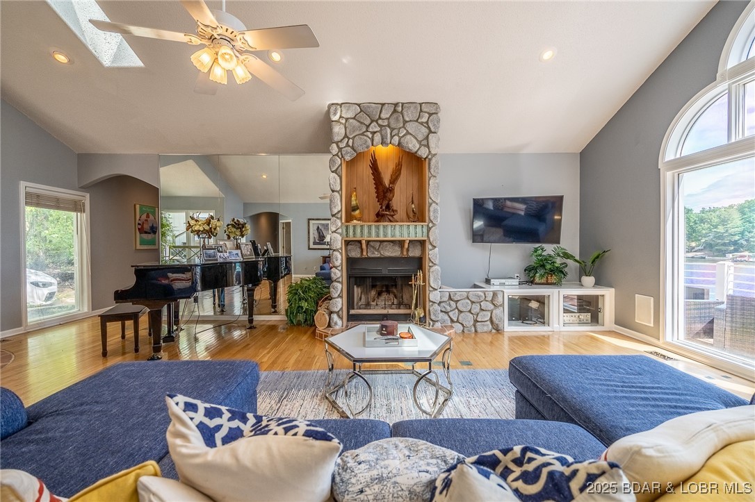 39 Island View Road Eldon, MO 65026 - Photo 15 of 58